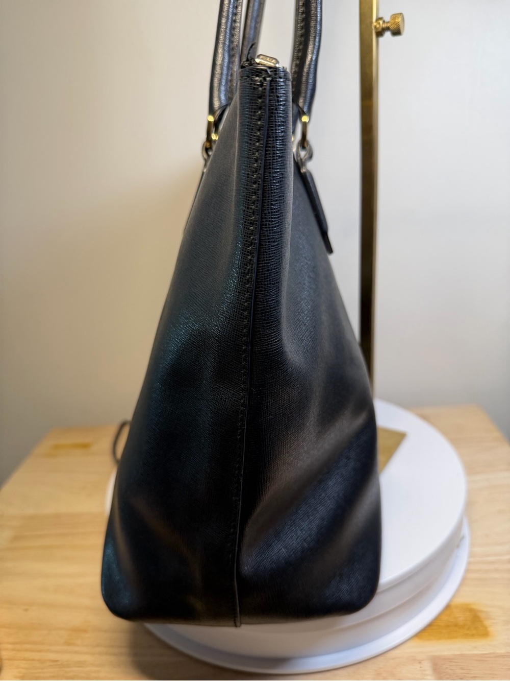 Furla Black Saffiano Zip Pouch with Gold Hardware EUC - Picture 4 of 9